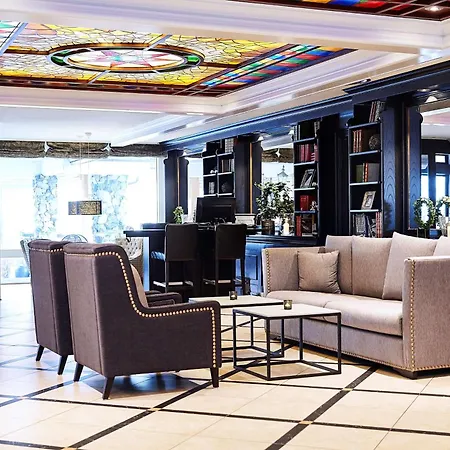 斯堪迪瓦尔德莱斯度假村 4* 法格纳斯