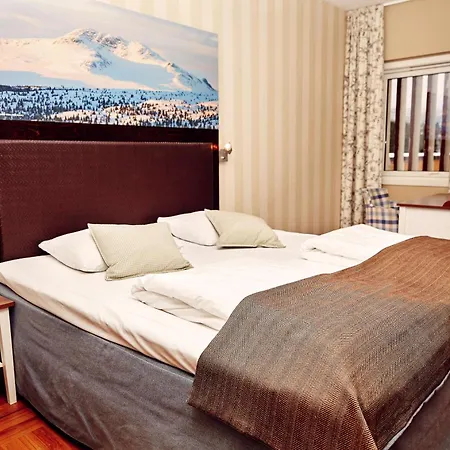 斯堪迪瓦尔德莱斯度假村 4* 法格纳斯